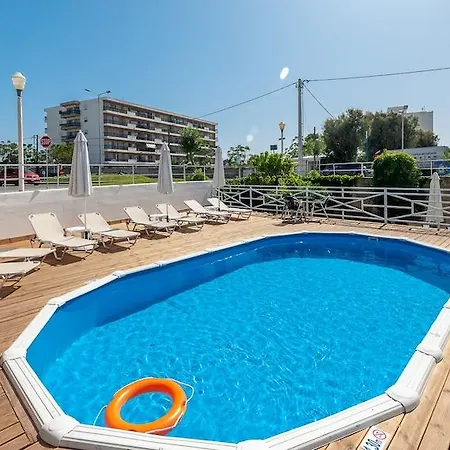 Marine Congo Hotel 2*